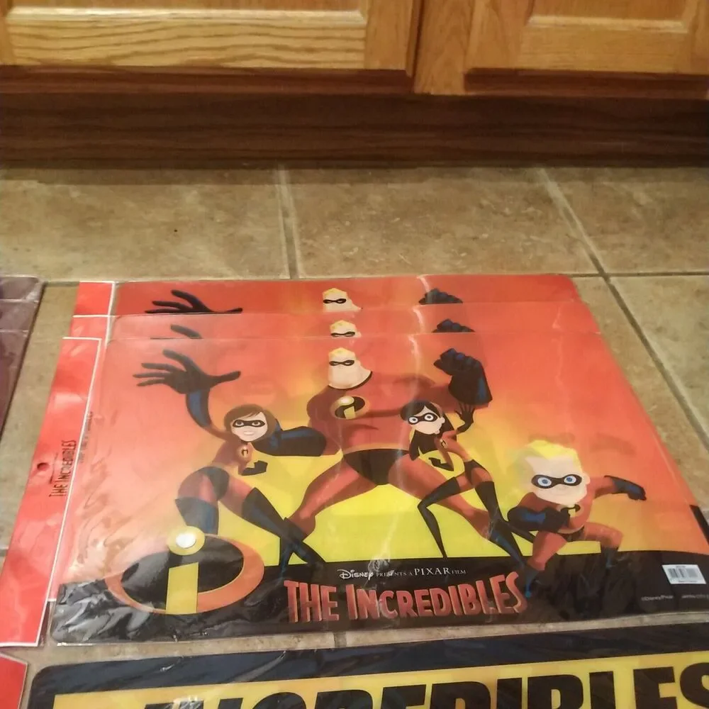 RARE Lot of 11 NEW SEALED Vintage Disney Pixar The Incredibles Placemats 4 types